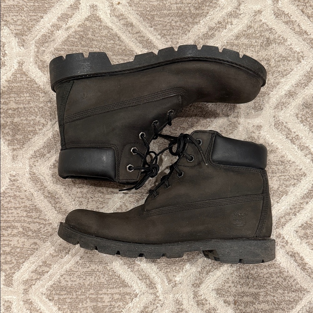 Timberland 6” Classic Waterproof Black Boots/Big Boys/ Size 6 - Picture 6 of 12